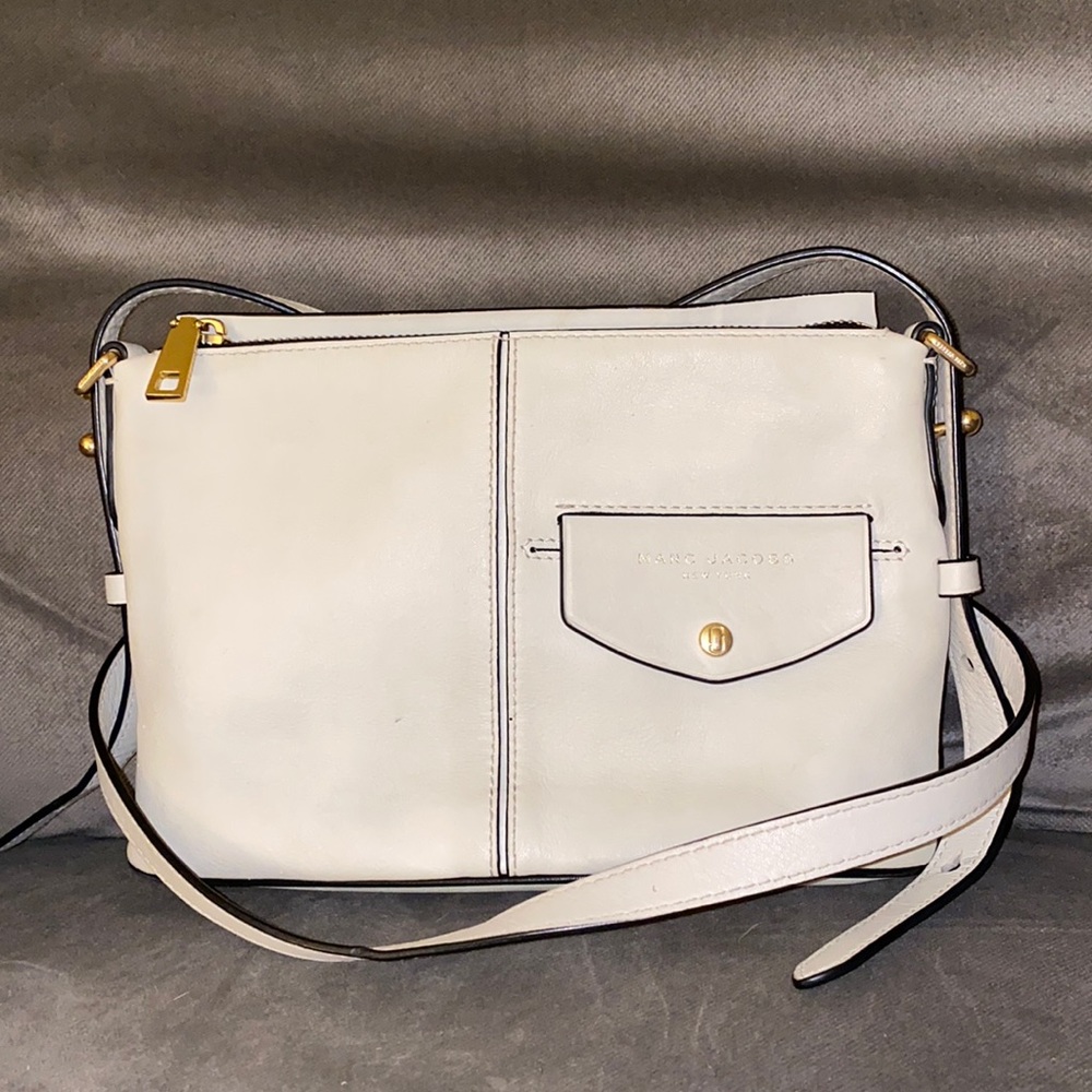 Marc Jacobs mini sling crossbody white leather bag with adjustable strap